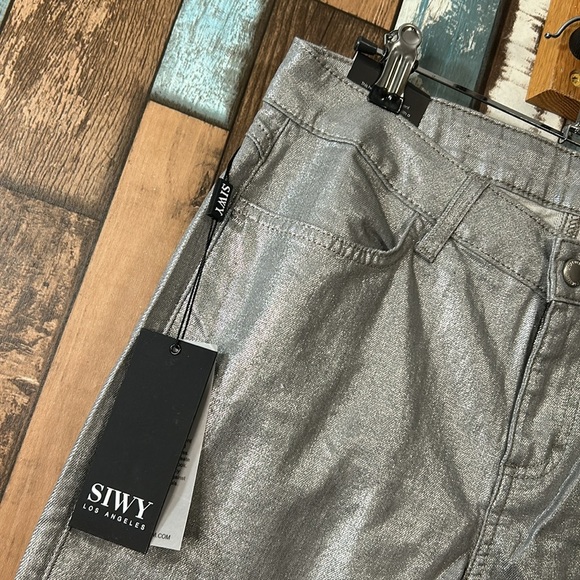 SIWY Los Angeles Hanna the singer not the song metallic jeans - Picture 5 of 16